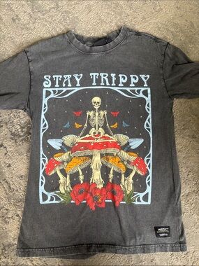 Wesc Short-Sleeve Stay Trippy Graphic Tee - Charcoal with Red & Yellow Accents